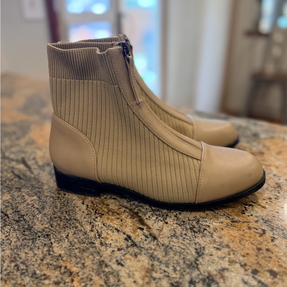 Journee Bexlie Women's Ankle Boots size 7
